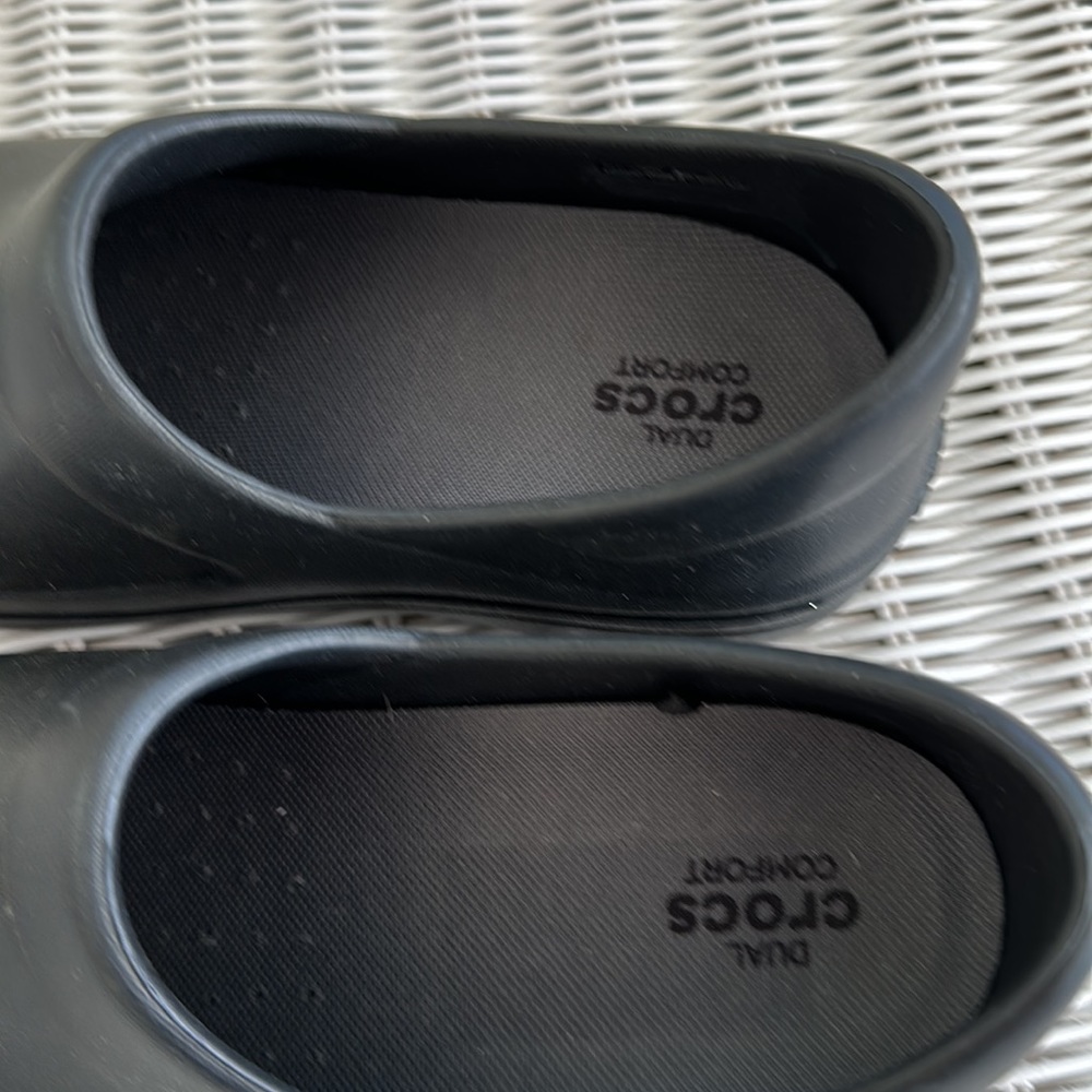 Crocs at work - Picture 6 of 6
